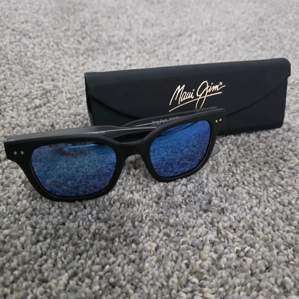 Maui Jim Men’s Polarized Sunglasses – Black Frame with Blue Lenses